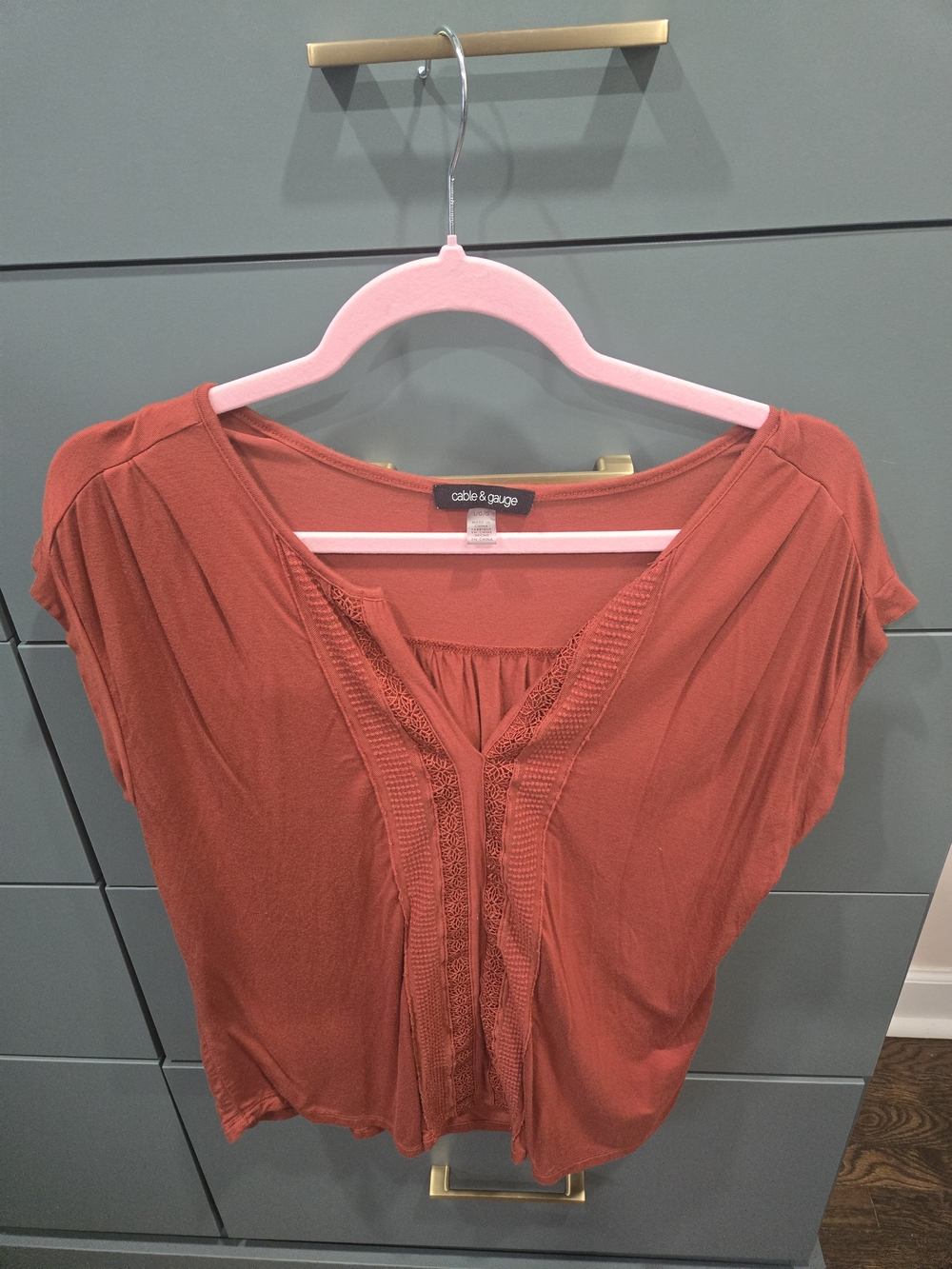 Cable & Gauge Rust Crochet-Trim Short Sleeve V-Neck Top